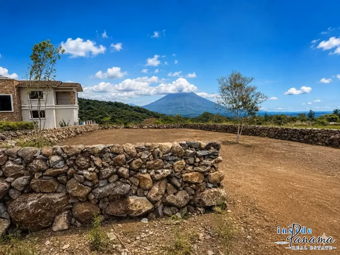 Lote con Vistas al Volcán Barú al océano en Boquete Panama - Imagen 4