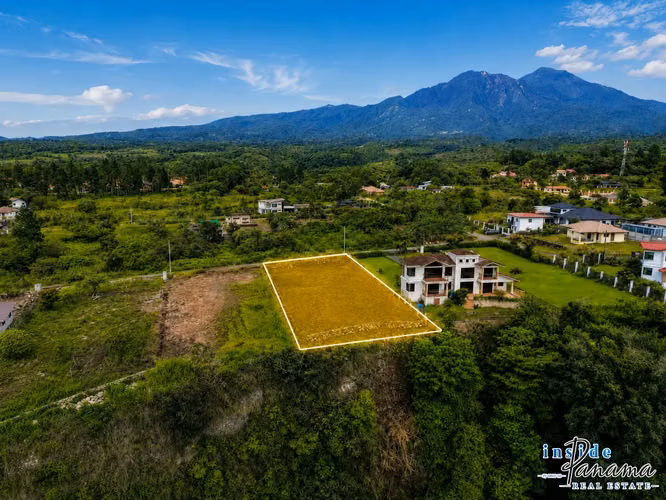 Lote con Vistas al Volcán Barú al océano en Boquete Panama - Imagen 16
