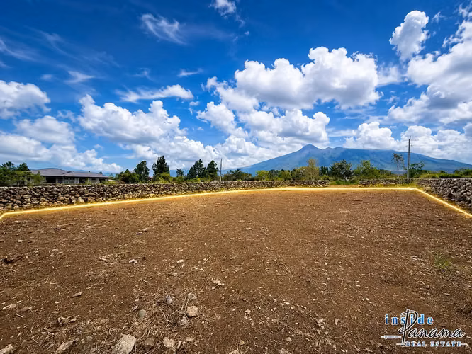 Lote con Vistas al Volcán Barú al océano en Boquete Panama - Imagen 7