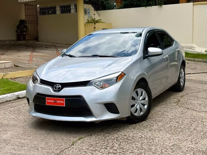 Toyota Corolla automático año 2014 Semi Full - Imagen 2