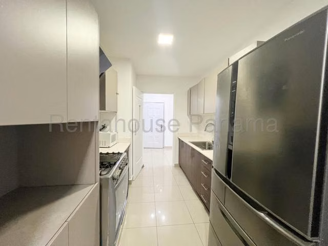SE alquila apartamento con 2 parkings en Dos Mares - Imagen 7