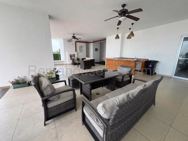 SE alquila apartamento con 2 parkings en Dos Mares - Imagen 5