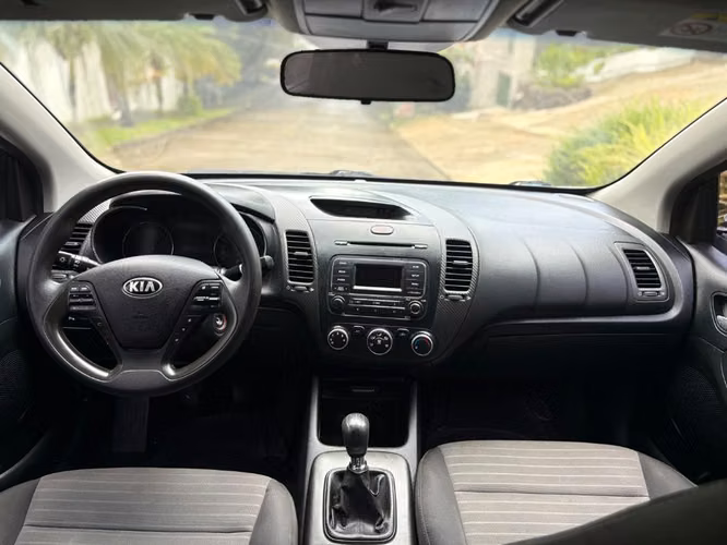 Kia Cerato Manual Koup Año 2015 Semi Full - Imagen 3