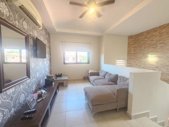 Venta Casa de Esquina en PH Versalles Ciudad de Panamá - LH
