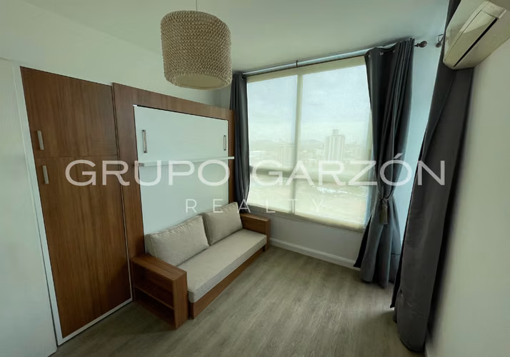 Se alquila apartamento en PH Venezia Tower (con 2 estacionamientos en El Carmen) - Imagen 10