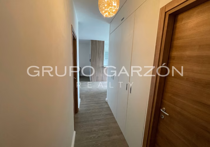 Se alquila apartamento en PH Venezia Tower (con 2 estacionamientos en El Carmen) - Imagen 12