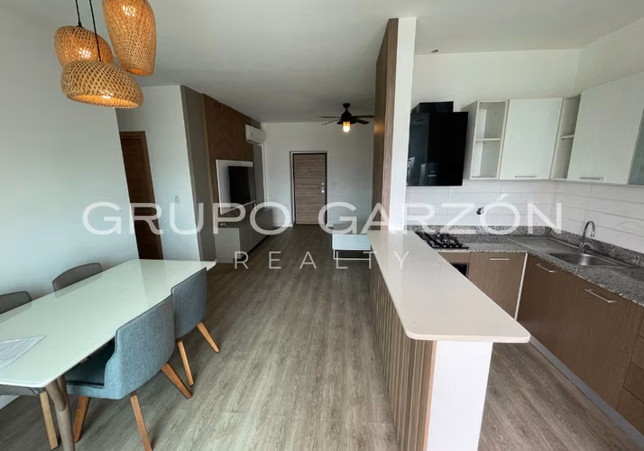 Se alquila apartamento en PH Venezia Tower (con 2 estacionamientos en El Carmen) - Imagen 6