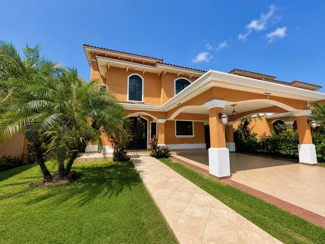 Casa en Clayton residencial privado I Con piscina privada y amplio patio - Imagen 14
