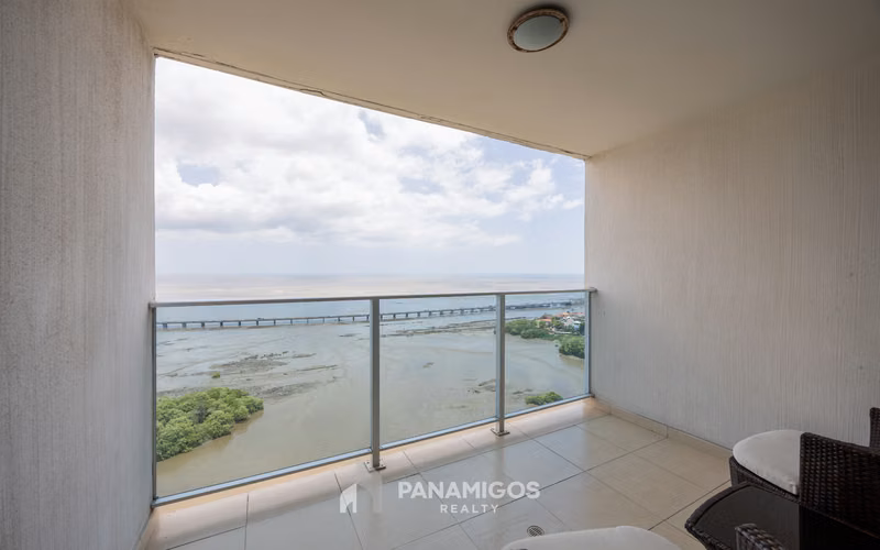 Apartamento frente al mar en Coco del Mar, PH Nautica