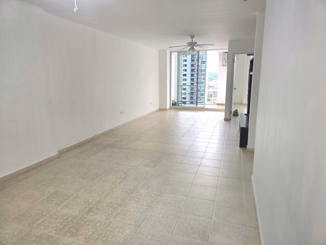 Apartamento en Via Argentina | 3 recamaras | con balcon - Imagen 2