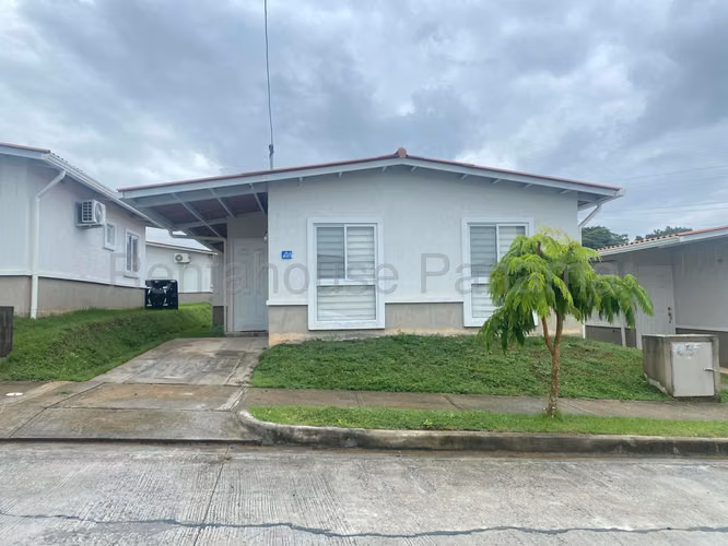 ALQUILER DE CASA EN VISTA ALEGRE ABS