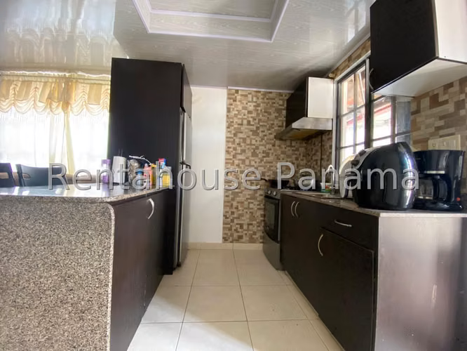 ALQUILER DE CASA EN VISTA ALEGRE ABS