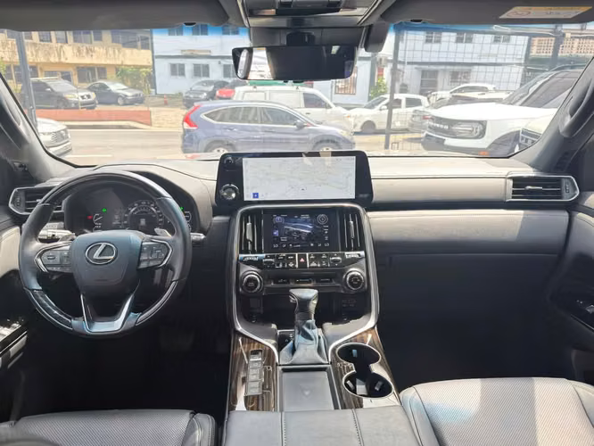 Lexus LX 600 - Imagen 7