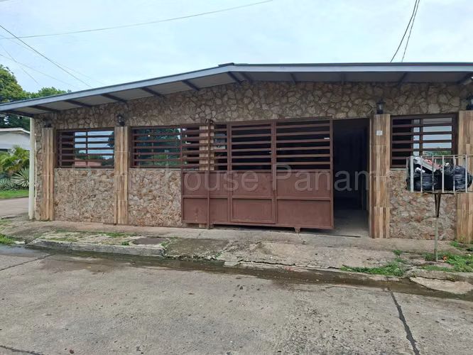 VENTA DE CASA EN DON BOSCO DDB27-1066