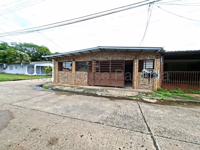 VENTA DE CASA EN DON BOSCO DDB27-1066