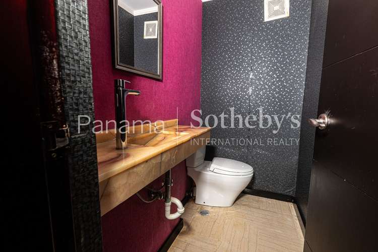 Apartamento en Alquiler/Venta en Avenida Balboa | PH Los Delfines | Vista al Mar