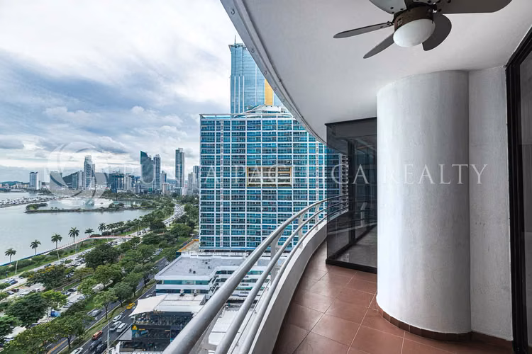 Apartamento en Alquiler/Venta en Avenida Balboa | PH Los Delfines | Vista al Mar - Imagen 2