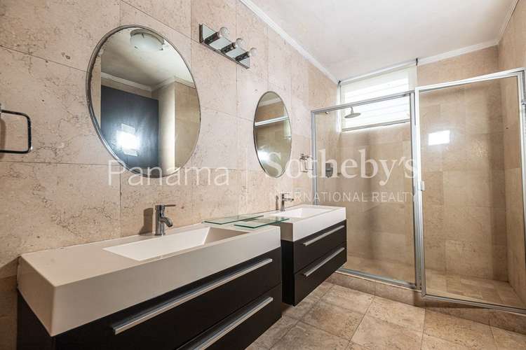 Apartamento en Alquiler/Venta en Avenida Balboa | PH Los Delfines | Vista al Mar