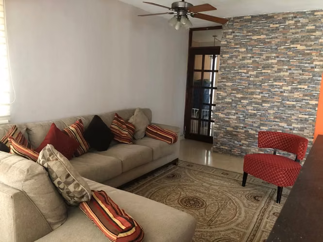 Amplio Apartamento en PH Plaza Paitilla – Frente a Multicentro y Vista al Mar