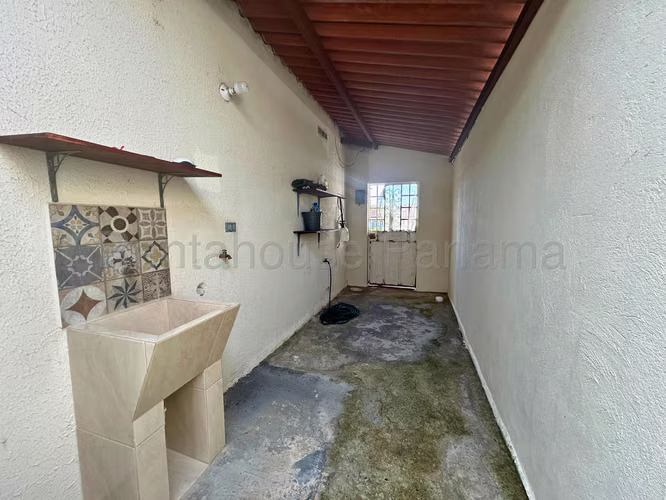 Casa en Venta en Tocumen. 26-2092.