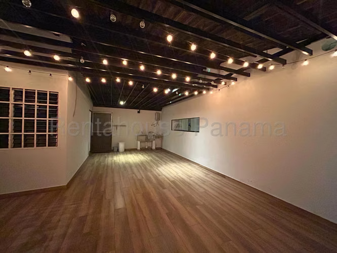 Casa en Venta en Villa Lucre.