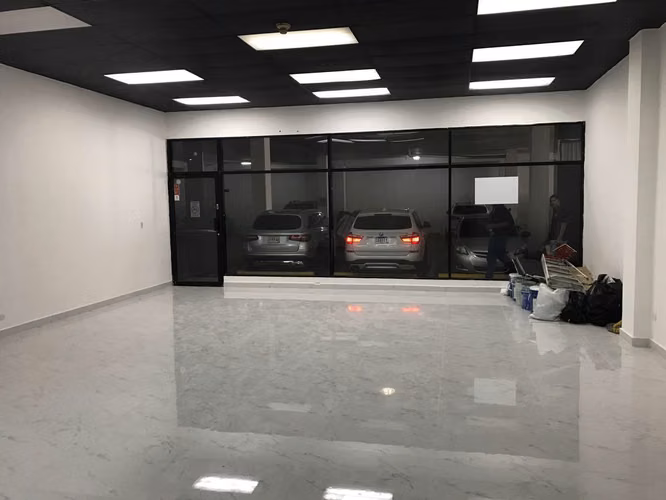Alquiler de Local Comercial en Balboa Plaza