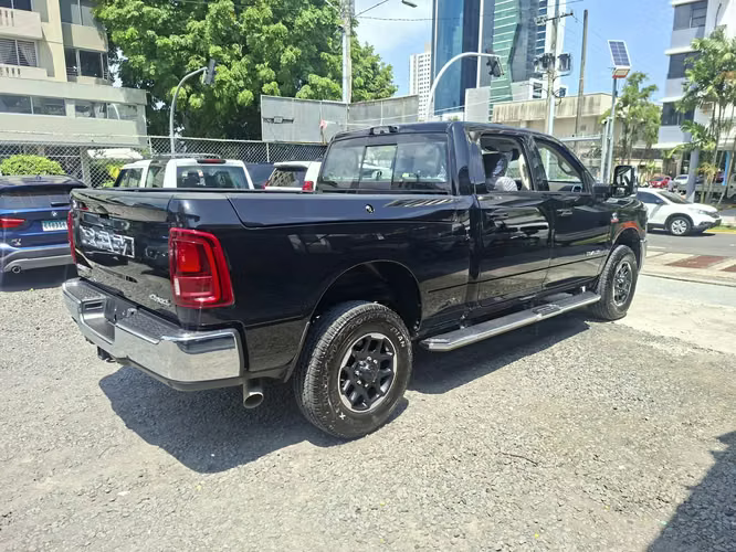 RAM 2500 Laramie 2025 - Imagen 7