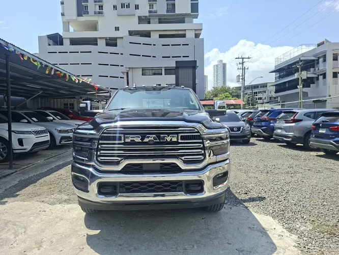 RAM 2500 Laramie 2025 - Imagen 2