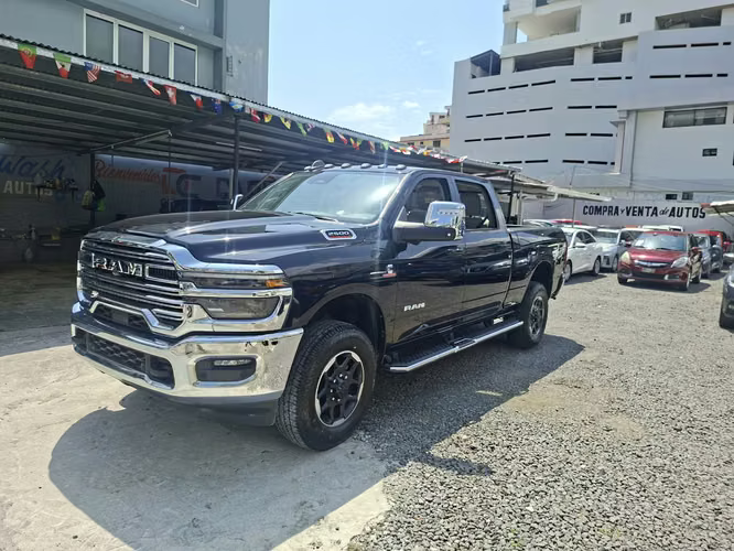 RAM 2500 Laramie 2025 - Imagen 3