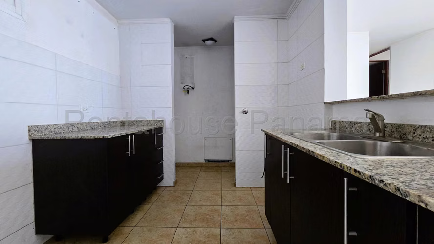 Se Vende Apartamento en Transistmica EH - Imagen 3