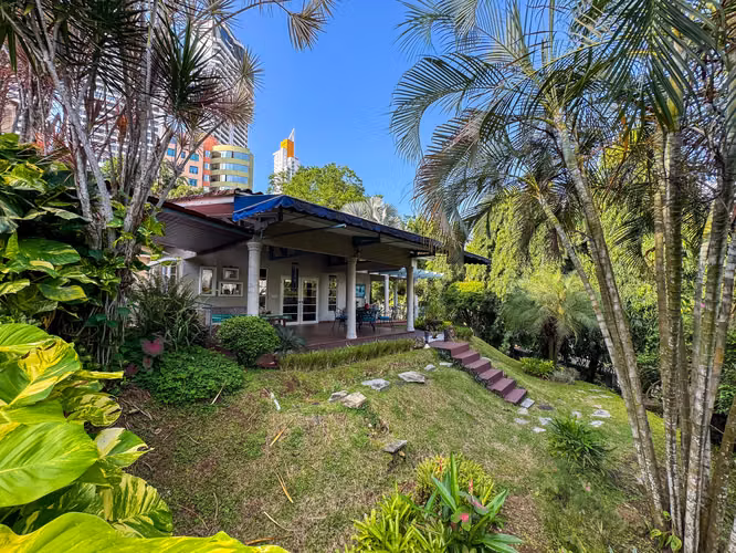 RESIDENCIA EXCLUSIVA EN DOS MARES