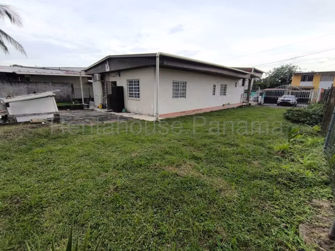 Se Vende Terreno en Parque Lefevre EH