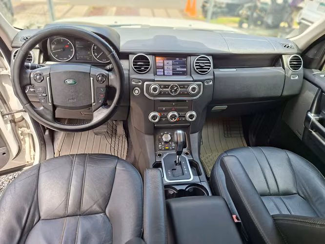 Land Rover Discovery 2012