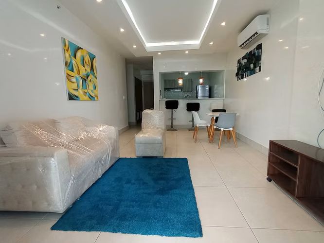 SE ALQUILA AMPLIO Y COMODO APARTAMENTO EN PLAZA EDISON - Imagen 3
