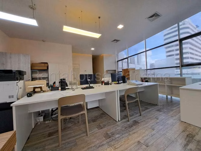  Oficina Moderna en Venta en San Francisco | GC