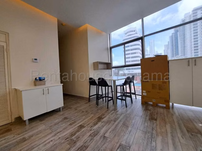  Oficina Moderna en Venta en San Francisco | GC