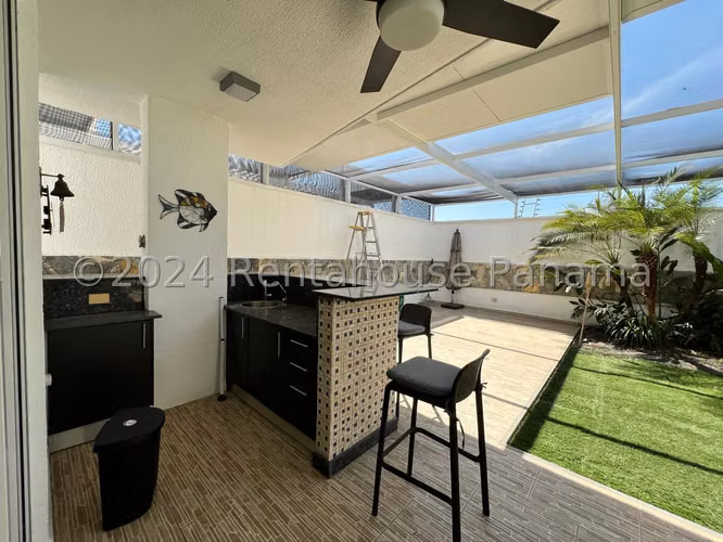 Vendo Casa en Costa Sur COSTA ESMERALDA OF26-2777
