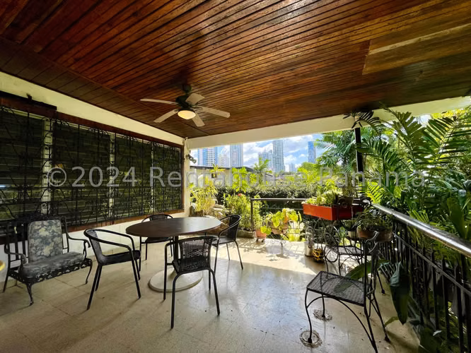 Se Vende Casa en San Francisco MDV27-1868