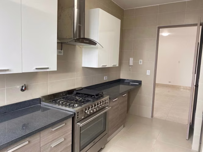 Apartamento Como Nuevo 3 Recámaras Con Depósito y 2 Parking | 199 m² | PH Deluxe, Paitilla - Imagen 4