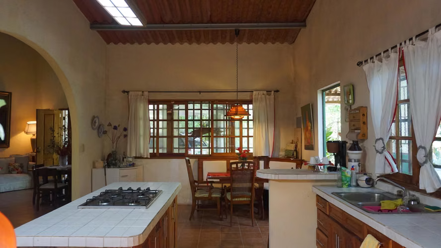 Vendo Casa en El VALLE DE ANTON OF25-986