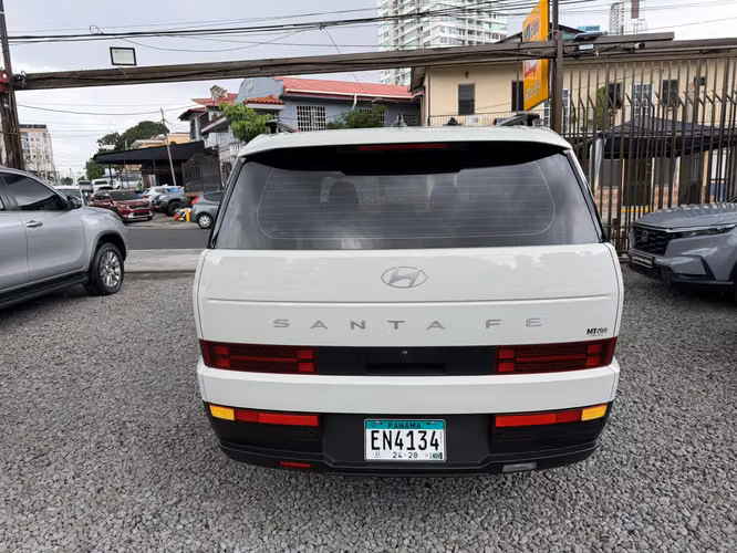 HYUNDAI SANTAFE 2025 IMPECABLE COMO NUEVO - Imagen 6