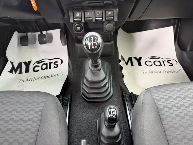 SUZUKI JIMNY 2025 5 PUERTAS 4X4 - Imagen 13