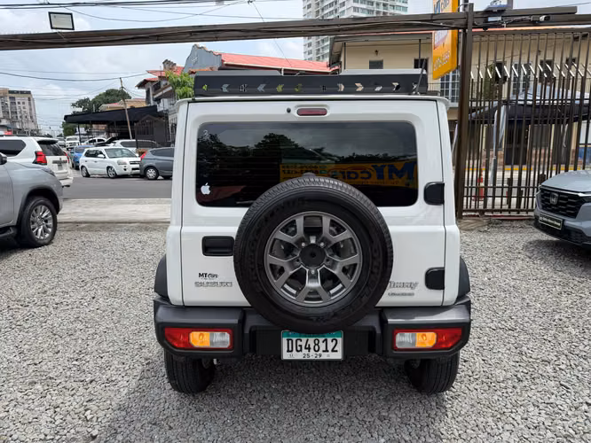 SUZUKI JIMNY 2025 5 PUERTAS 4X4 - Imagen 6