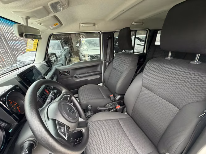 SUZUKI JIMNY 2025 5 PUERTAS 4X4 - Imagen 10