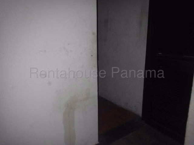 ALQUILER DE LOCAL COMERCIAL EN BRISAS DEL GOLF - Imagen 10