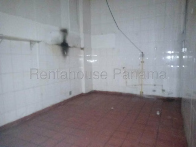ALQUILER DE LOCAL COMERCIAL EN BRISAS DEL GOLF - Imagen 7