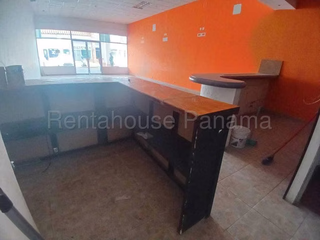 ALQUILER DE LOCAL COMERCIAL EN BRISAS DEL GOLF - Imagen 13