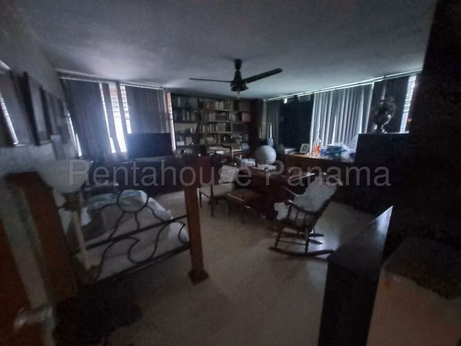 Vendo Casa en Altos del Golf LC25-9847