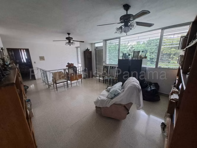 Vendo Casa en Altos del Golf LC25-9847