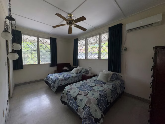 EXCEPCIONAL TERRENO DE 1,113 m² EN ESQUINA EN DIABLO + CASA CON GRAN POTENCIAL - Imagen 6